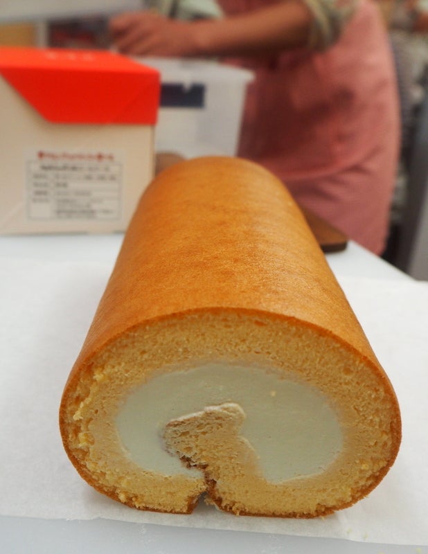 タウン誌 徳島人 よりロールケーキの取材 風をあつめて