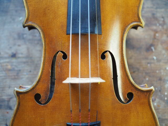弦楽器の手入れ方法、現代と昔の楽器製作教育、中国の楽器製作、ニス塗 