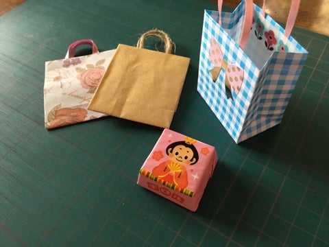 折り紙 ミニ紙袋の作り方 その１ モンローのクラフトブログ