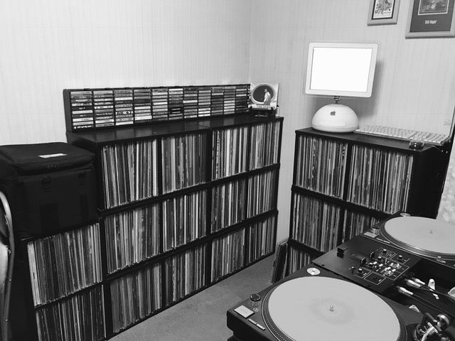  Vinyl Room (DJのレコード収納部屋) | DJ MISTA SHARオフィシャルブログ 「Code of the  Streets」Powered by Ameba
