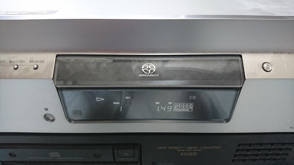 たぶんジャンクなSONYのSCD-XA1200ESとCDP-X55ESをただでゲット
