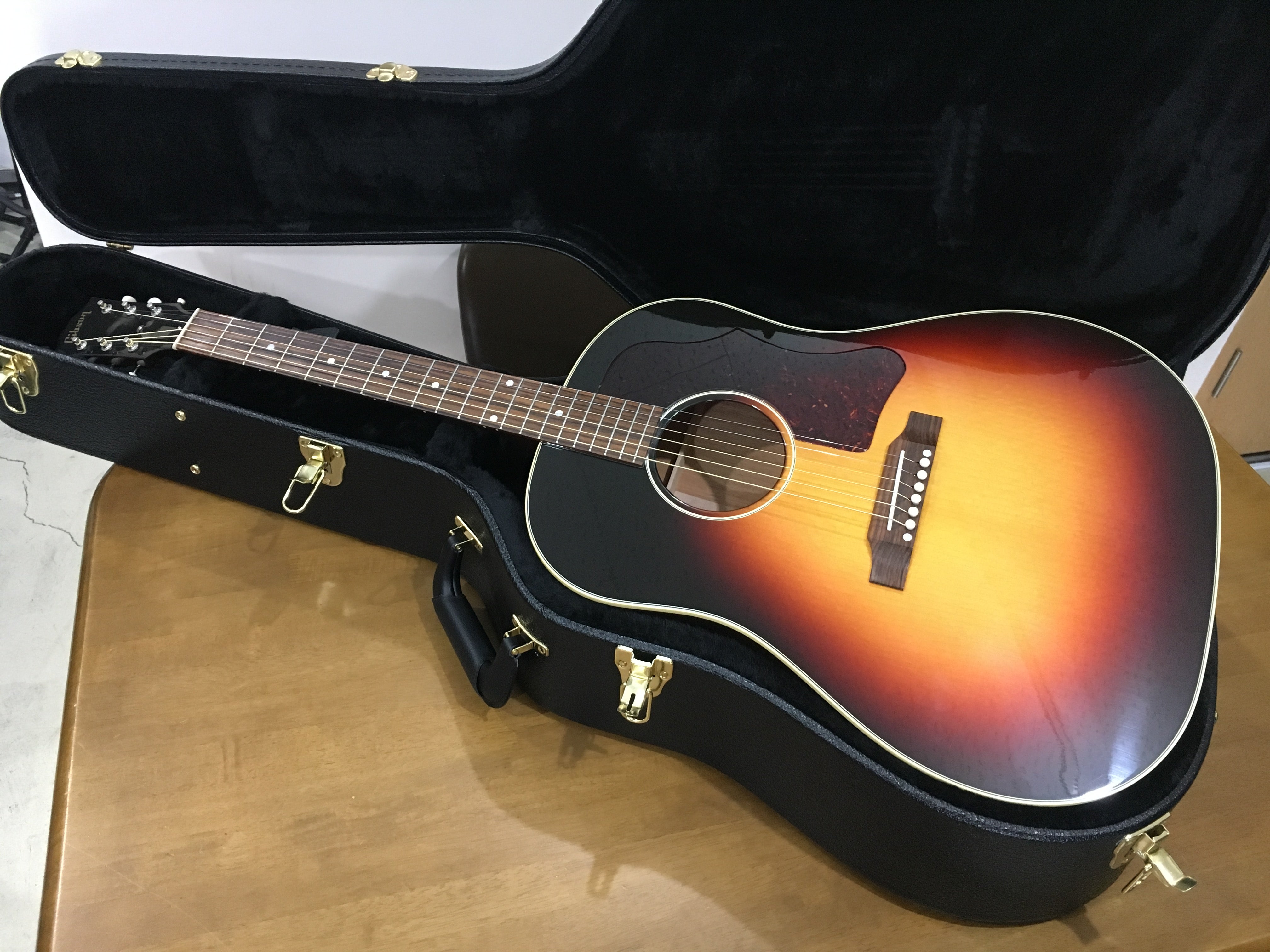 購入人気の商品 Gibson j-45 standard(Ozasaさま専用) アコースティックギター