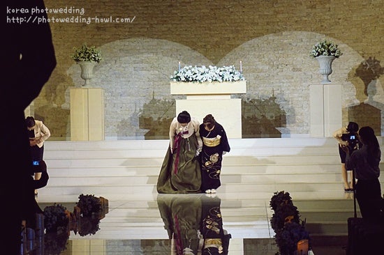 <韓国フォトウェディングブログ>韓国ウェディングドレス・韓国前撮り・韓国結婚写真☆彡の記事より