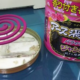 画像 バラの香りの蚊取り線香 の記事より