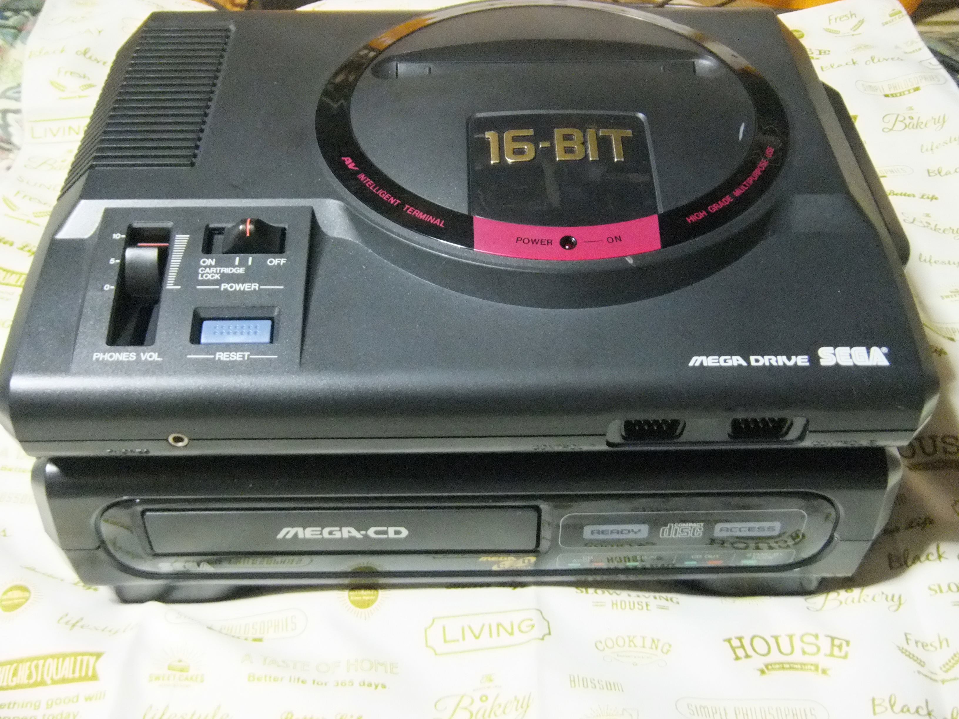 ポイント10倍 【オーバーホール済】メガCD すぐ遊べる MEGA フルメンテ