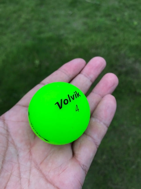 VolvikのVIVIDボール使ってみたよ！しかも緑色。 | 野村タケオのゴルフバカな話