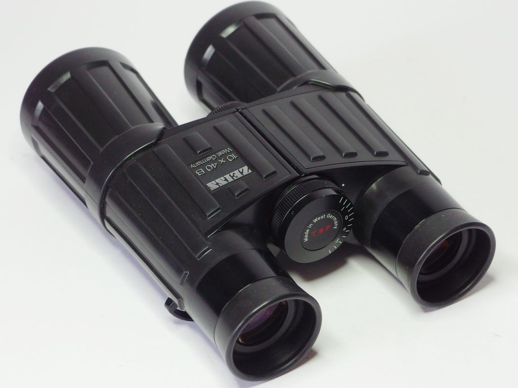 248) ZEISS ツァイス 双眼鏡 10×40 ケース付き|カメラ、光学機器 248) ZEISS ツァイス 双眼鏡 10×40 ケース付き|カメラ、光学機器