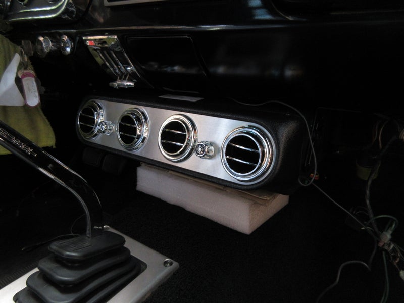 １９６６ フォード マスタング エアコン取り付け アンダーダッシュａ ｃシステム トミザワモータースのブログ