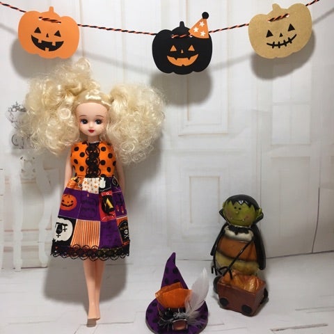 リカちゃん、メルちゃん、ぽぽちゃんのハロウィンのお洋服完成しました