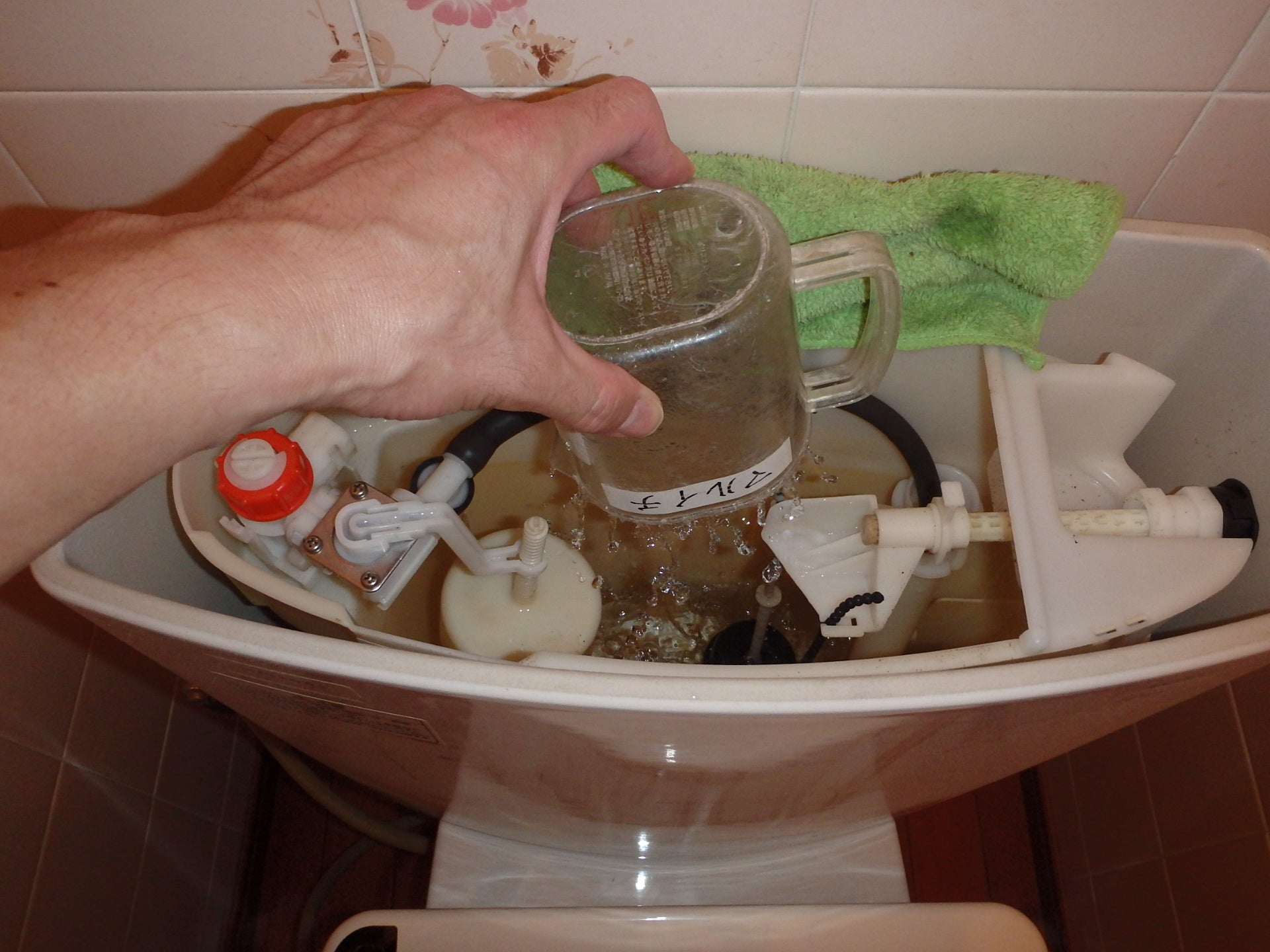 「トイレの手洗いからの水が少ない」TOTOピュアレストシリーズ 堺市北区長曽根町 マルイチ住宅設備機器株式会社