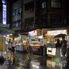 「饒河街（じょうががい）観光夜市」～台北でわかりやすい一本道の夜市！！の記事より