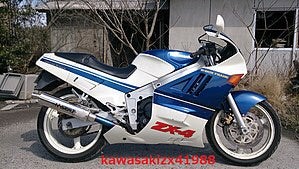 私のバイク史8 「KAWASAKI ZX-4」 | 海とバイクとりくまめと