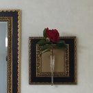 インテリア壁掛け仏壇と季節のお花：赤いツバキ（椿）の記事より