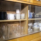 実家の片づけBeforeAfter④スッキリ使いやすい食器棚にする為の収納の工夫の記事より