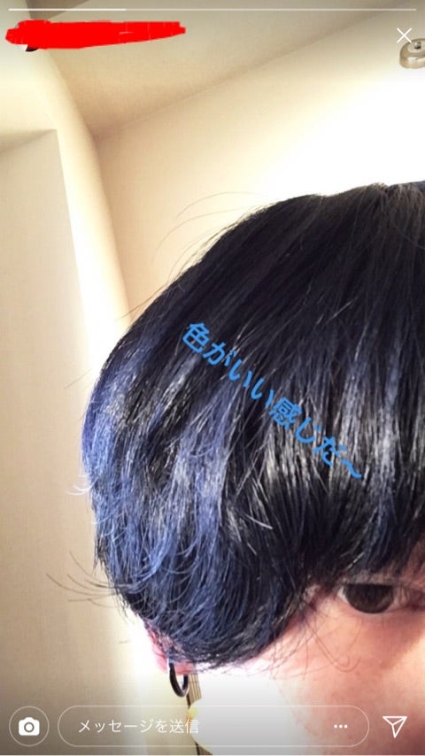 黒っぽい青 ブルーブラック のヘアカラーが人気 メンズカットで