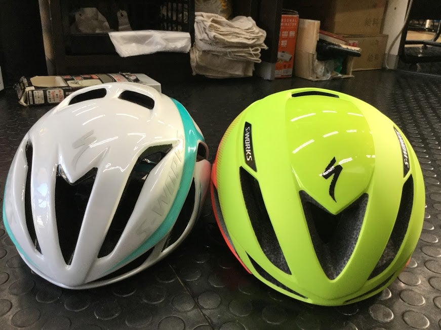 S-WORKS EVADE2ヘルメットとS-WORKS 7 ロードシューズの新旧 