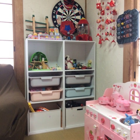 おもちゃ収納 ニトリのカラーボックスでおもちゃ収納 こりんこりん3児のママ 専業主婦はじめました