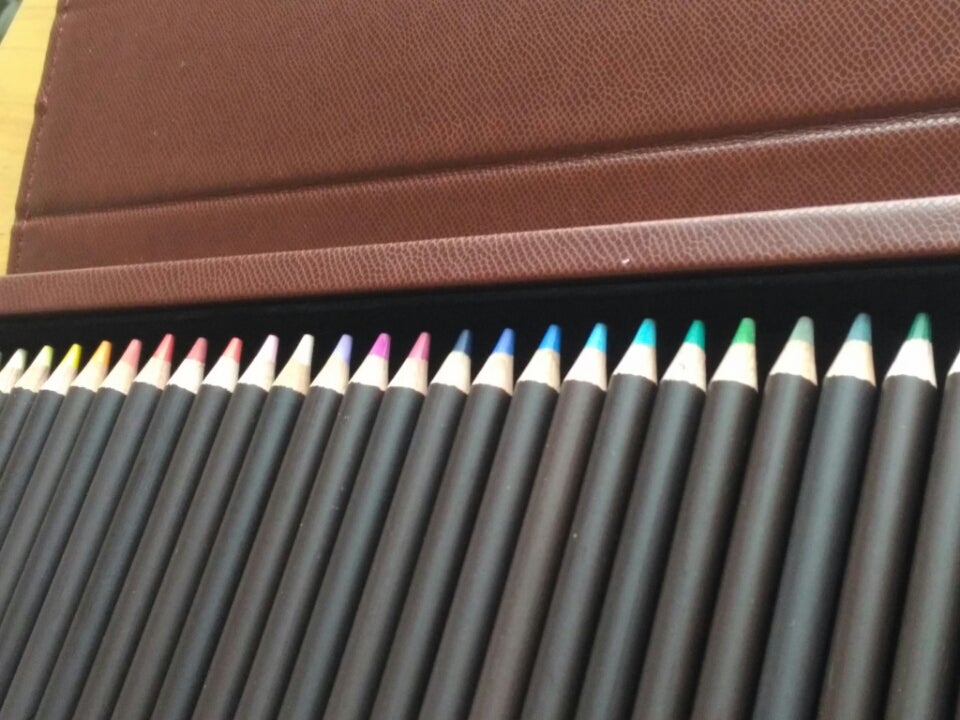 私が持っている色鉛筆⑩三菱ペリシア36色 | めぐりんの塗り絵と水彩画 