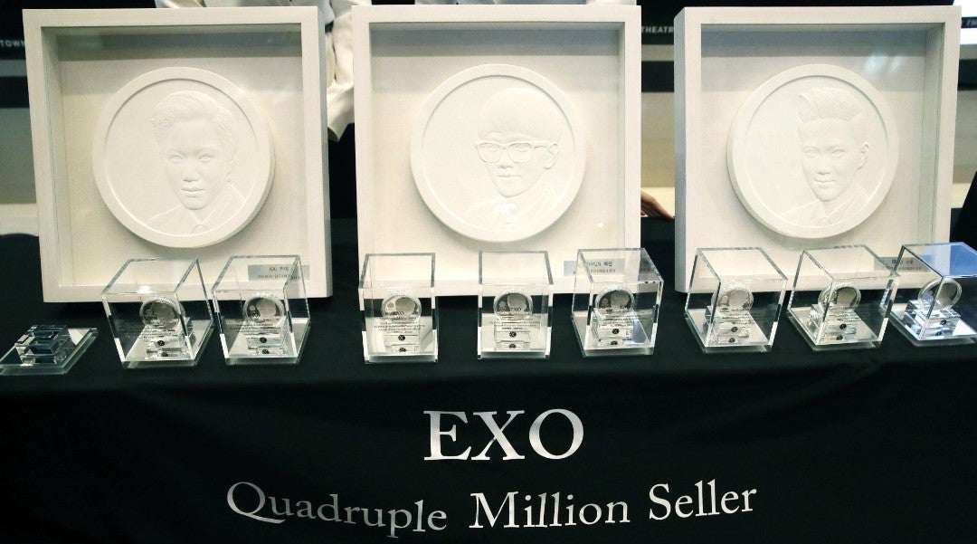 EXO 公式記念硬貨発売式 | tamaのブログ