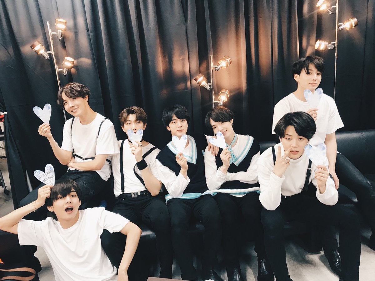 Bts ファンミ 大阪城ホール Day1 Tweet ライブビュ申込できます 雨に唄えば