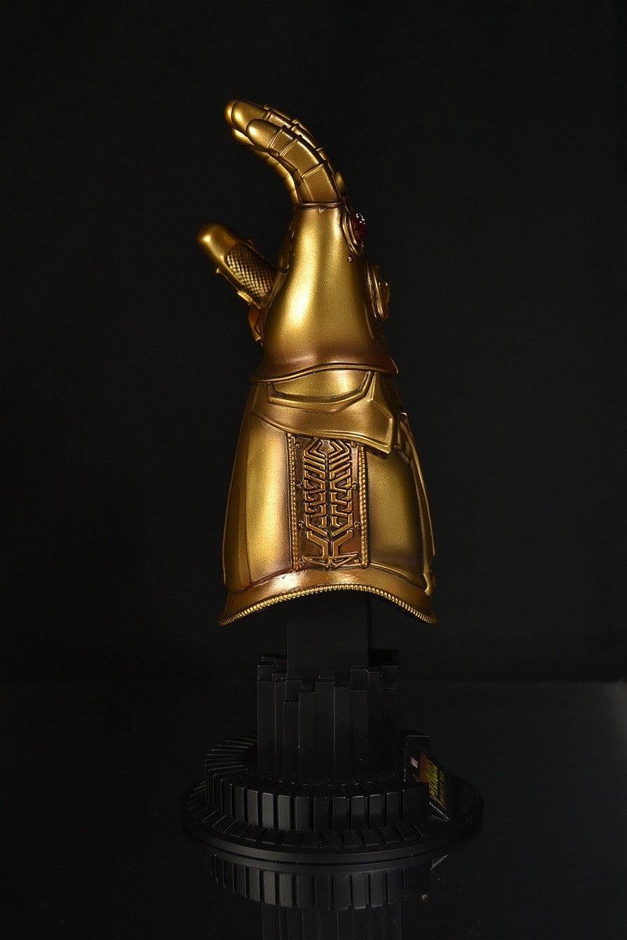 ホットトイズ 1/4レプリカ インフィニティ・ガントレット ホットトイズ 1/4レプリカ インフィニティ・ガントレット