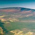 最も危険な火山❗️マウナロア噴火の兆候でハワイアンが集結‼️の記事より