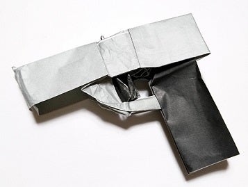 安室透の銃 撃ってみた 折り紙作品 折り紙でフィギュア
