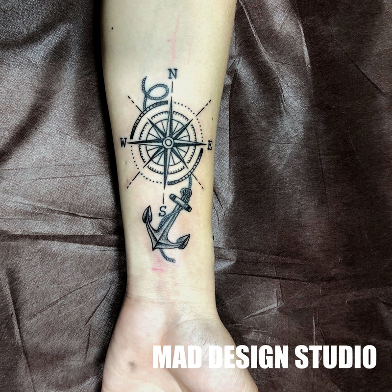 羅針盤とアンカー Mad Tattoo Studio