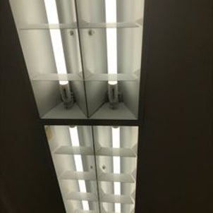 LED蛍光管取替工事の画像