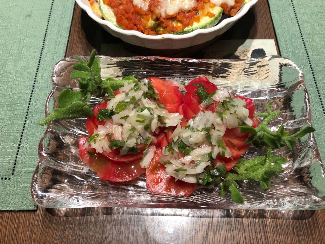 オシャレなトマト 心と体の健康は台所から 野菜たっぷり家庭料理