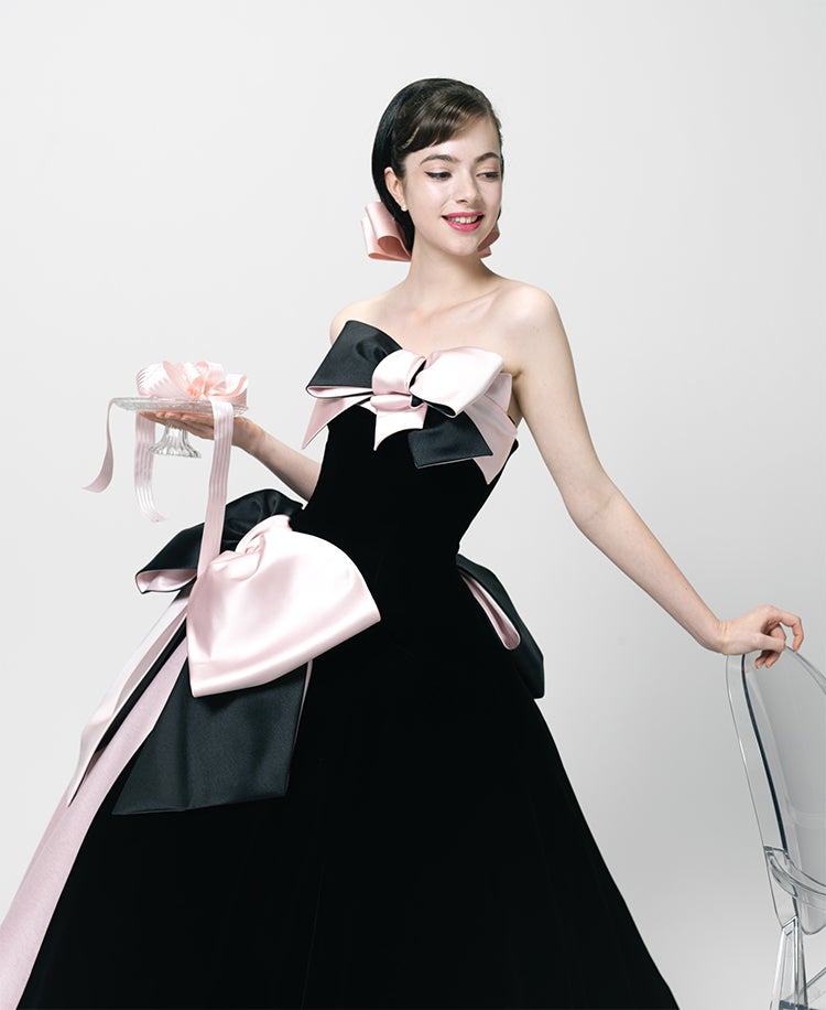 ウエディングドレス・エマ理永・新作発表です！ピンクと黒のカラー
