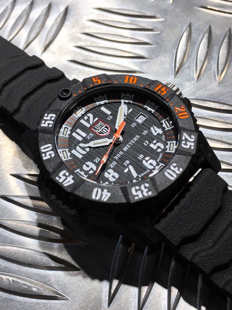 MASTER CARBON SEAL Ref.3801 C.SET | Luminox BLOG