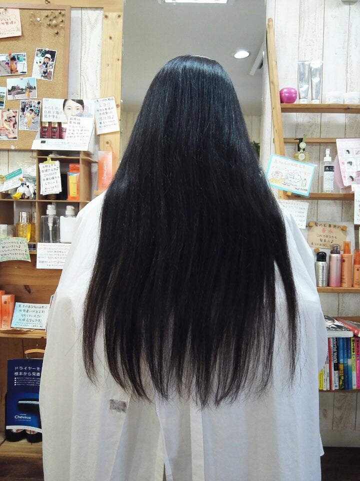 髪の重さで髪の毛ってまっすぐになるんです 東大阪市で白髪染めとヘッドスパが人気な美容室ハレハレの ほのぼの日和 美容院 衣摺加美北 弥刀