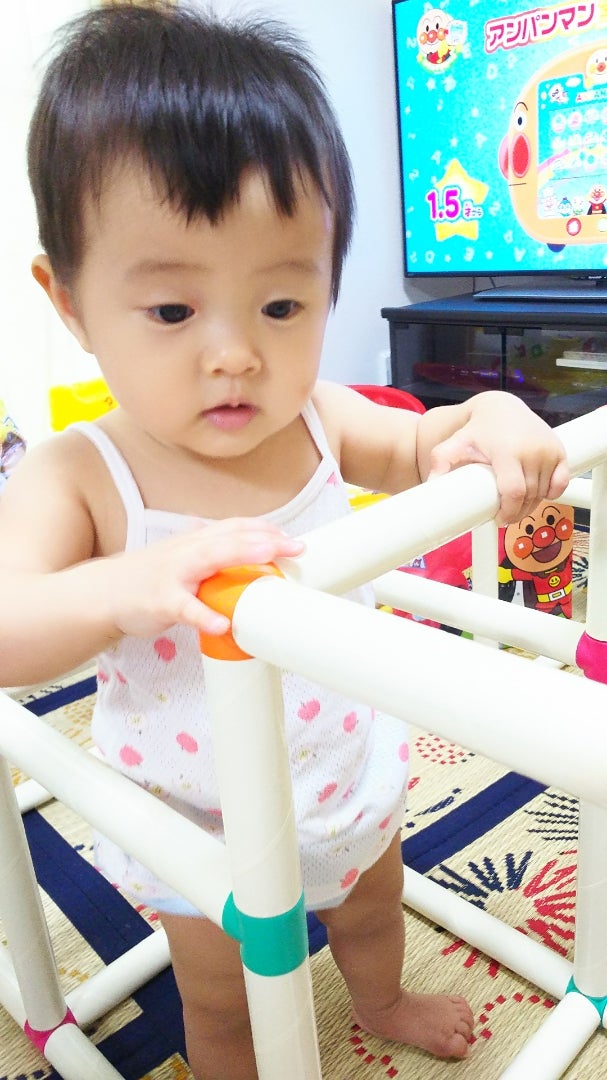 四段ジャングルジムに挑戦☆白いわんぱくジム☆2歳５ヶ月の娘