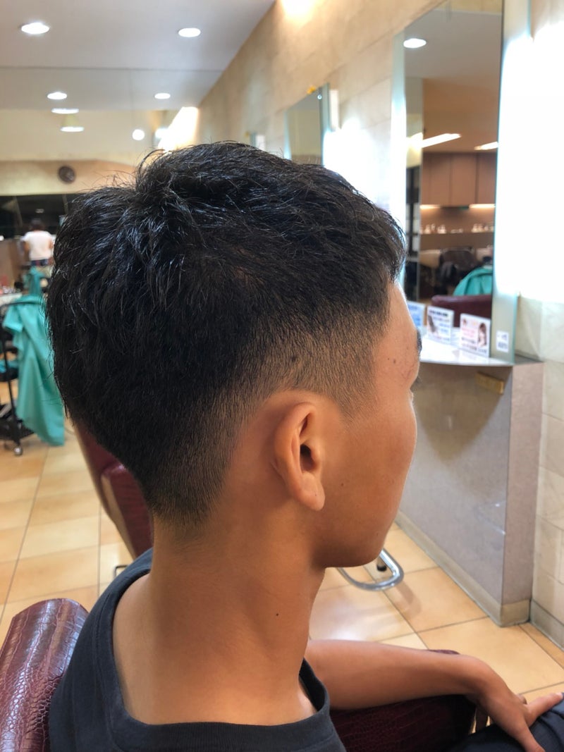 男子高校生のシンプルベリーショート 香川県高松市 髪にやさしい美容室 アフロディーテ