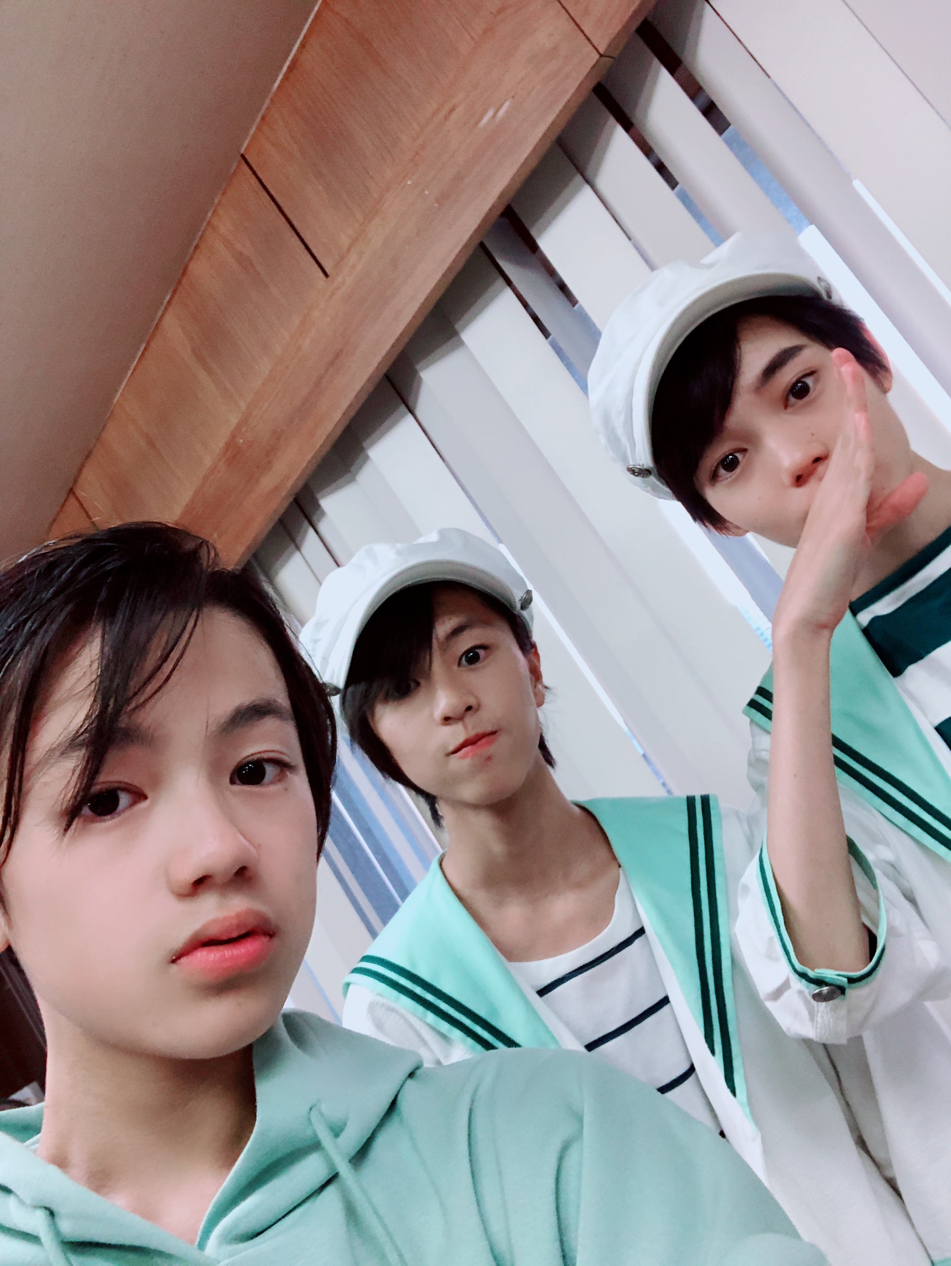 脚立に座る 相原一心 | EBiDAN 39&KiDS オフィシャルブログ 脚立に座る 相原一心 | EBiDAN 39&KiDS オフィシャルブログ