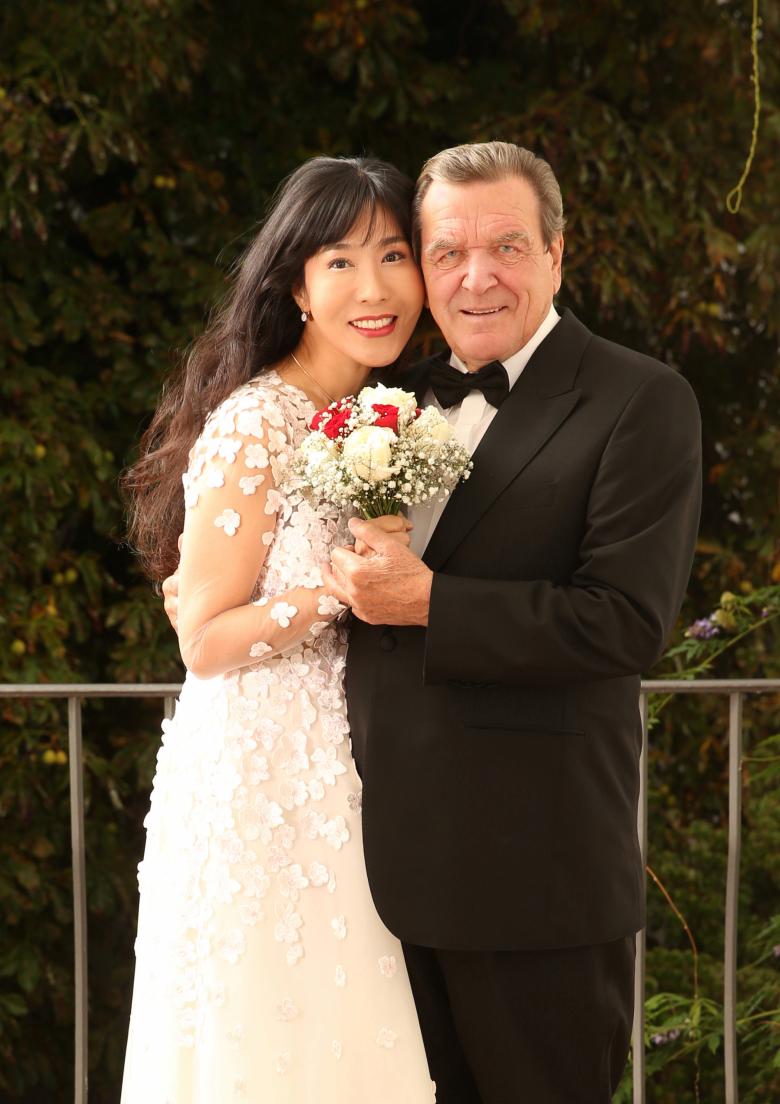 シュレーダー前独首相、韓国人女性と結婚の件 liebeballackのブログ
