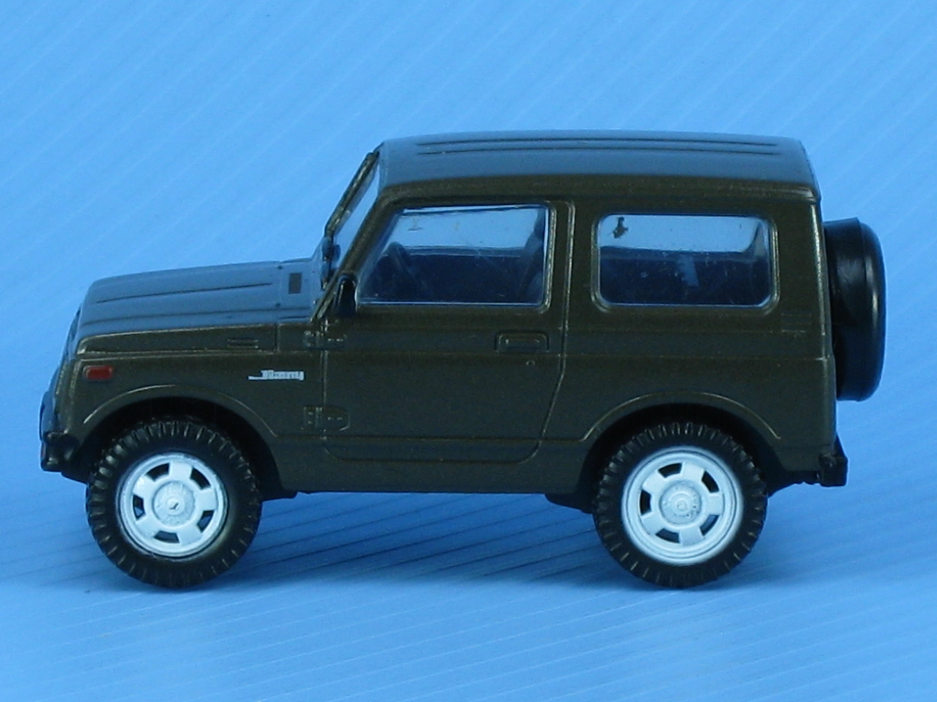 【SALE/10%OFF スズキ ジムニー SJ30(オリーブドラブ) | ミニカーときどきミニカー ミニカー