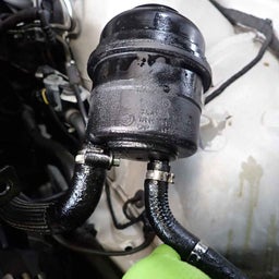 画像 トラブル修理-BMW 525i(E39)パワステオイル漏れ修理･ATF交換･電動シート修理など の記事より 8つ目
