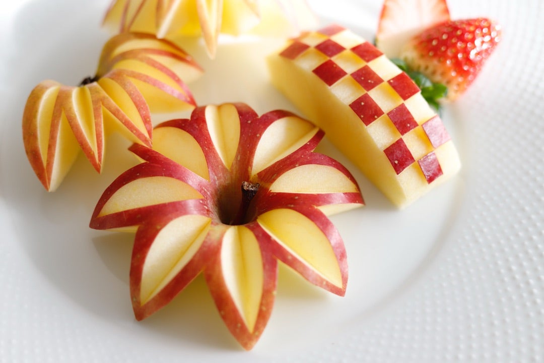 映える りんごの飾り切り 切り方 フルーツカッティング フルーツ香る暮らしをたのしむ フルーツカッティング フルーツスタイリング教室 カラフルフルーツのブログ
