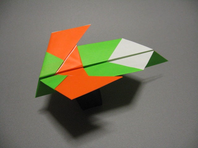 幼児向け紙飛行機 ナンバー５０ カイゼル の作り方 紙飛行機の折り方
