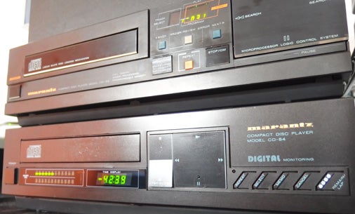 marantz CD-54 コンデンサ交換 | 楽しいジャンクオーディオ生活 marantz CD-54 コンデンサ交換 | 楽しいジャンクオーディオ生活