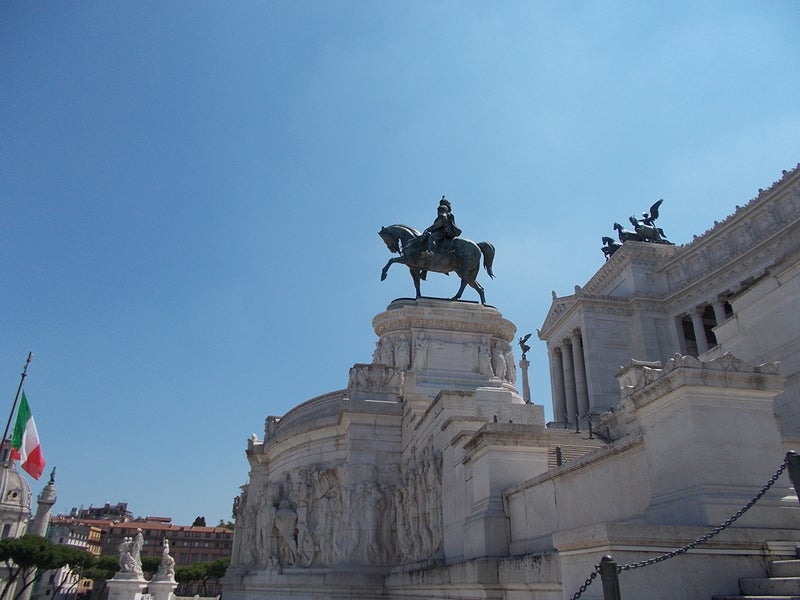 イタリア ローマのヴィットリオエマヌエーレ２世記念堂に到着 さとうゆうじの地球は丸かった