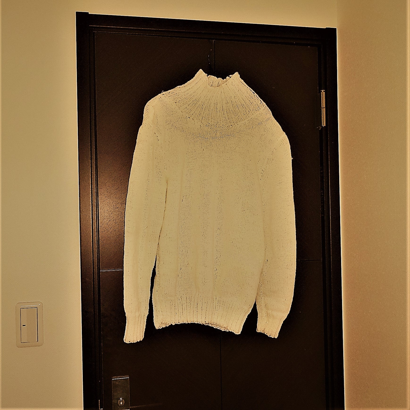 母の手編みセーター