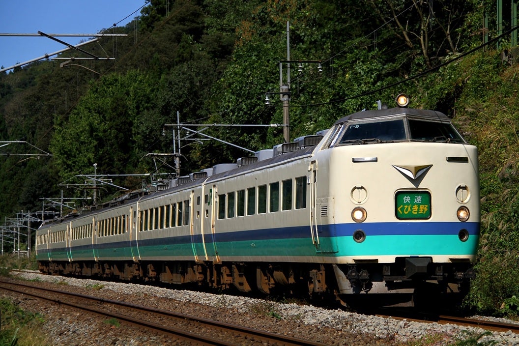 TOMIX JR 485-1000系特急電車(上沼垂色)セット入線 | Bullet Train 