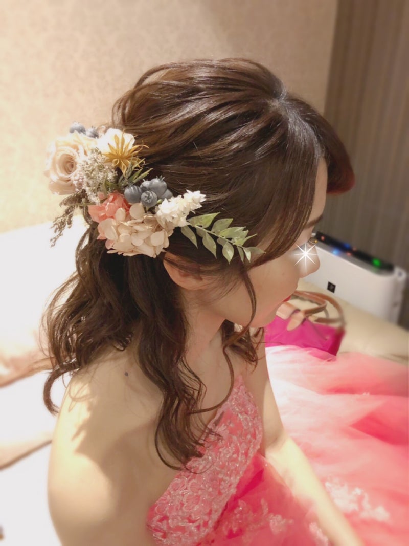 【100+】 結婚 式 ダウン スタイル 花嫁 Kamigatacmインスピレーションのための髪型画像