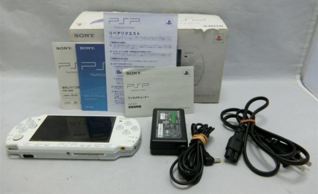 PSP 動作確認済 PSP-2000 本体 ホワイト Auctionで落札[394] ☆彡 ...