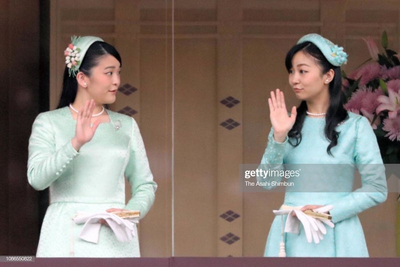 秋篠宮家のヘッドドレス a Ribbon 世界のロイヤルファミリー