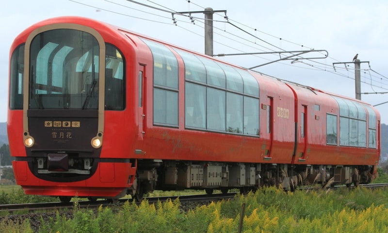 Echigo_TOKImeki_Railway_ET122-1000_Series