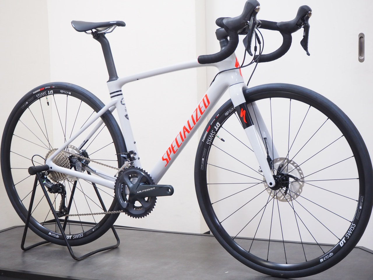SPECIALIZED ROUBAIX COMP(スペシャライズド ルーベコンプ)を組み組み 
